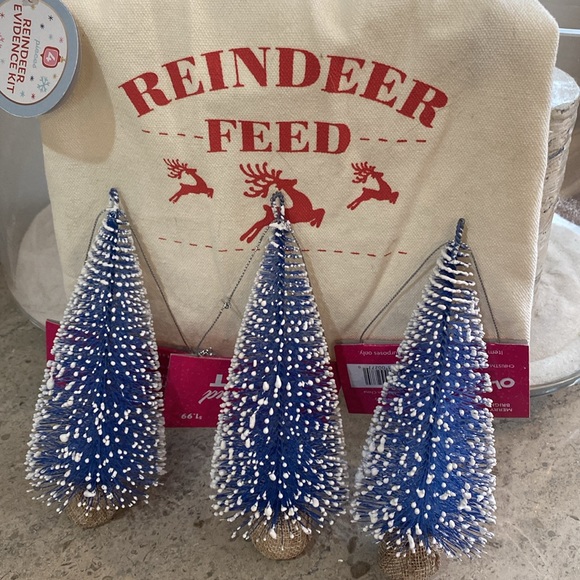 Christmas Tree Ornaments. Set of 3. - Picture 3 of 6